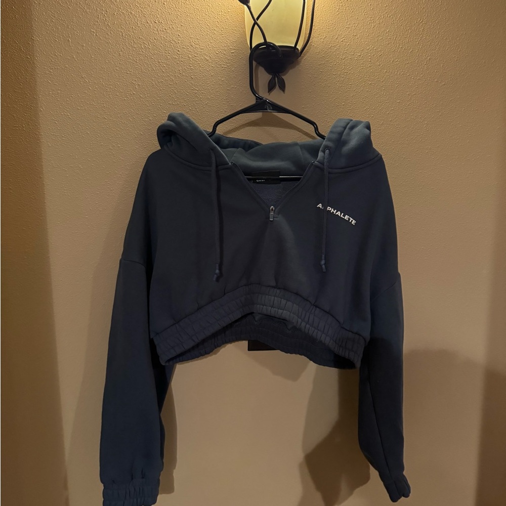 Alphalete hoodie